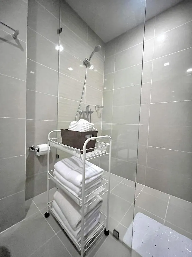 Uptown Bgc Taguig - One Bedroom Manila 0*,  Philippines