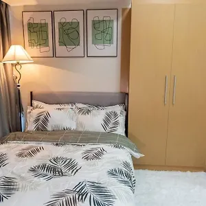 A2j Luxury 2br Bgc Uptown Near Uptown Mall Manila